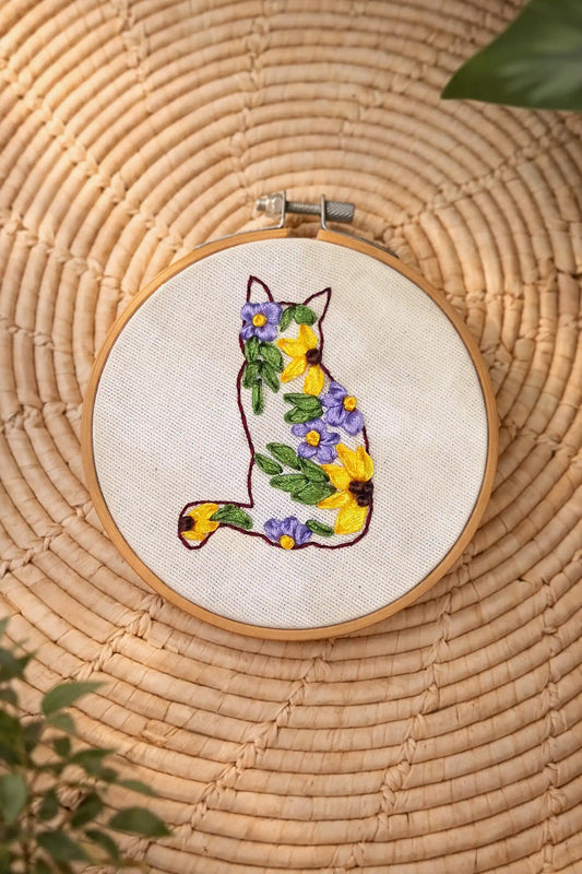 Floral Cat – 4” Hoop