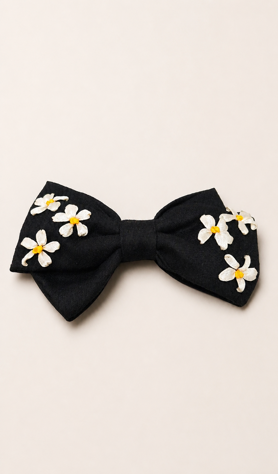 Midnight Daisy - Bow Pin