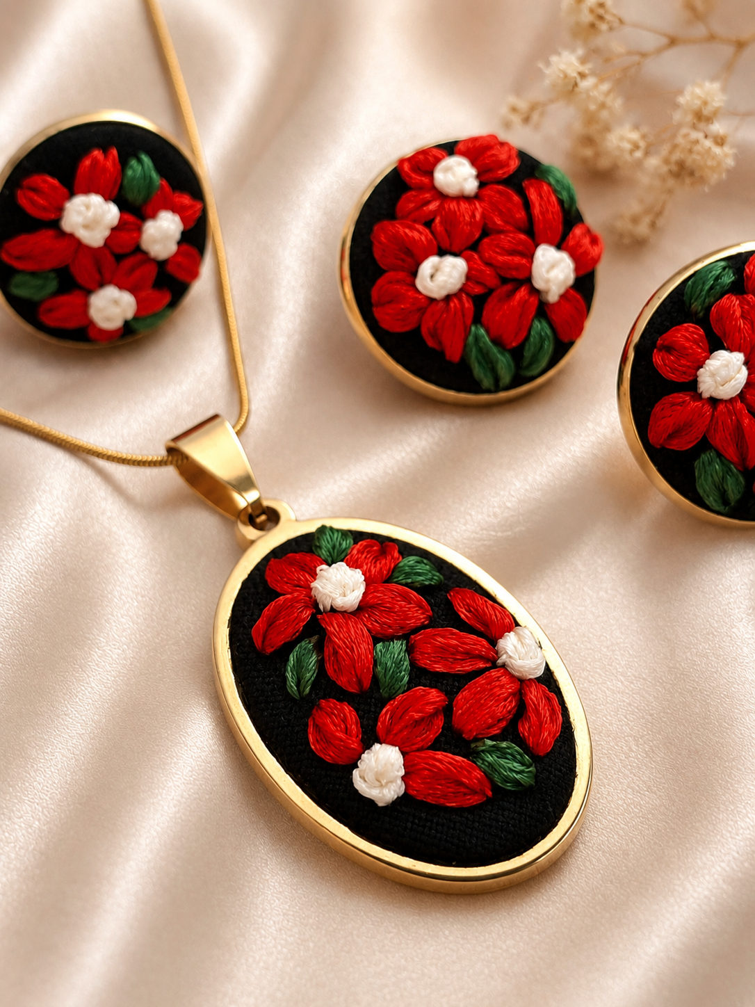 Scarlet Bloom - Gold Jewelry Set